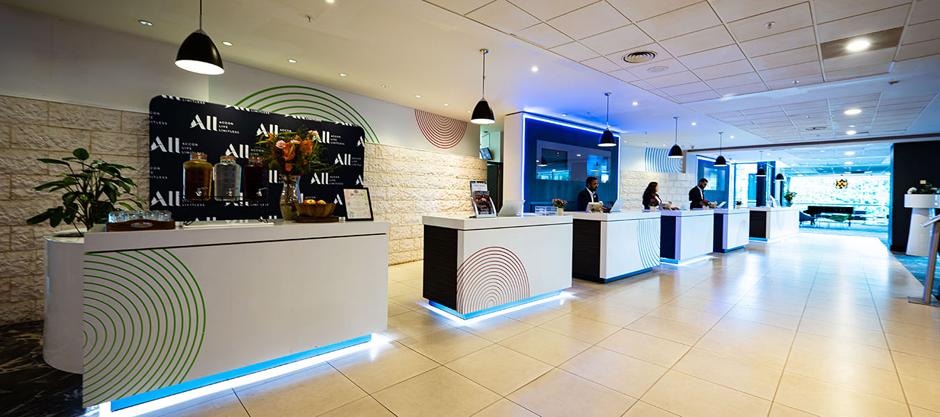 Novotel London West